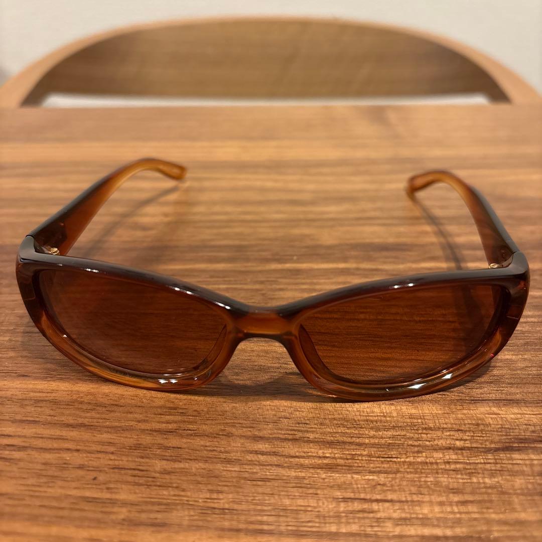 GUCCI ブラウンオーバルサングラス