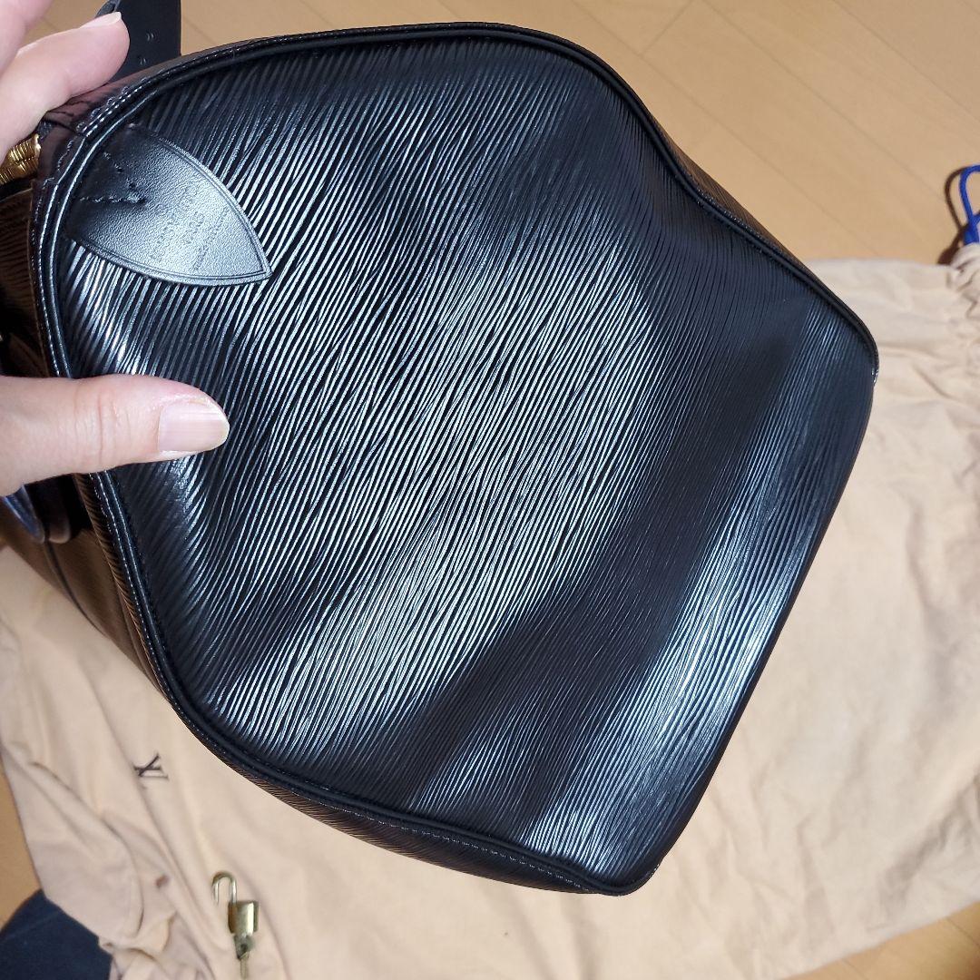 ルイヴィトン　エピ　黒　50