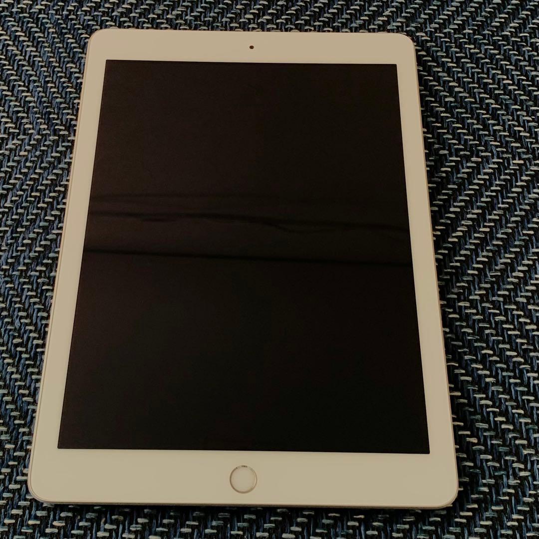 ラ*る様 iPad 第5世代 32GB シルバー