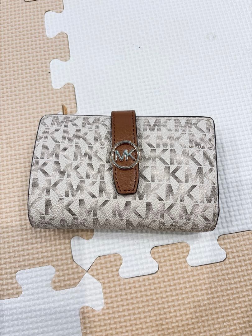 【RRR】MICHAEL KORS マイケルコースMKロゴ 二つ折り財布