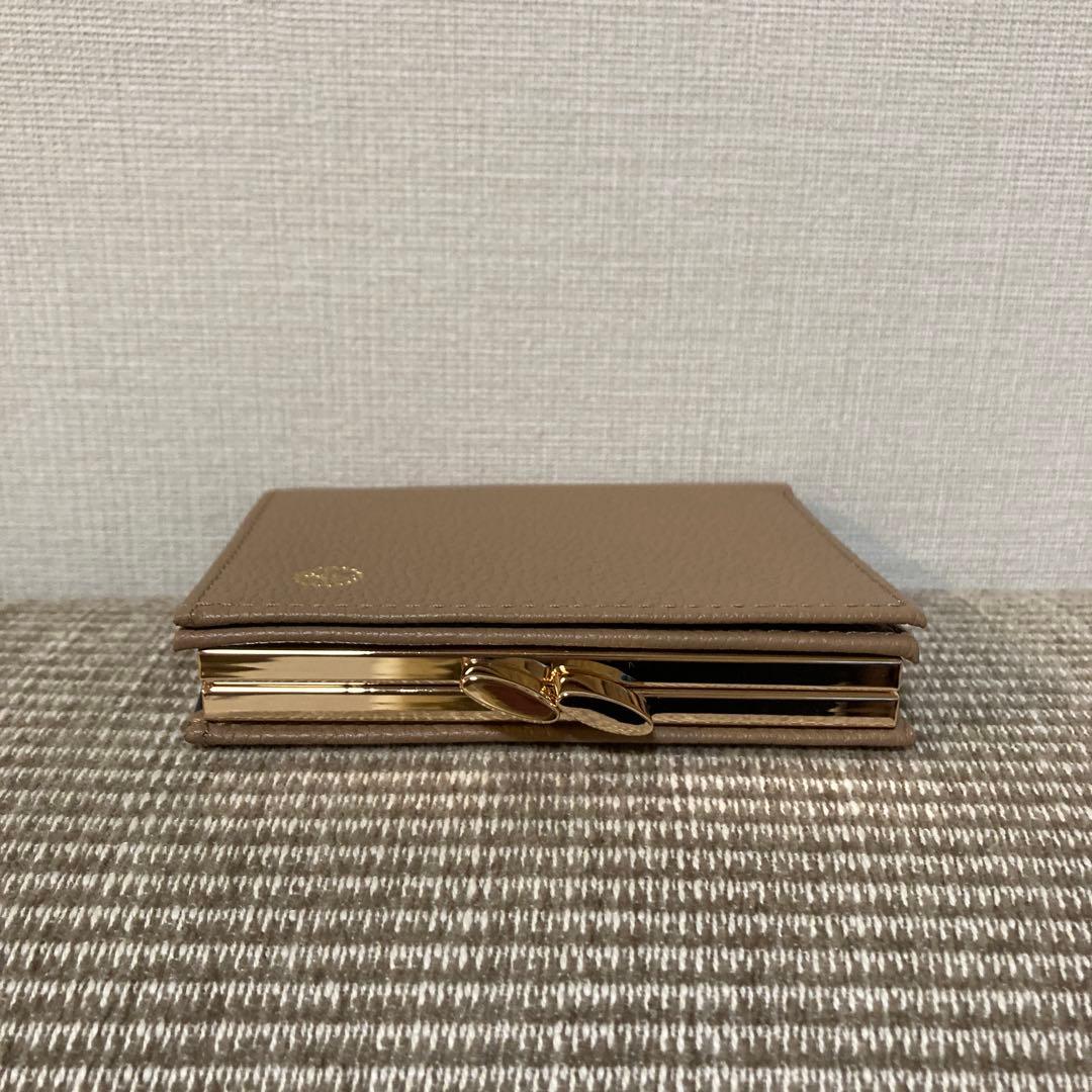 新品未使用 皇居　財布　ベージュ　レザー　二つ折り財布