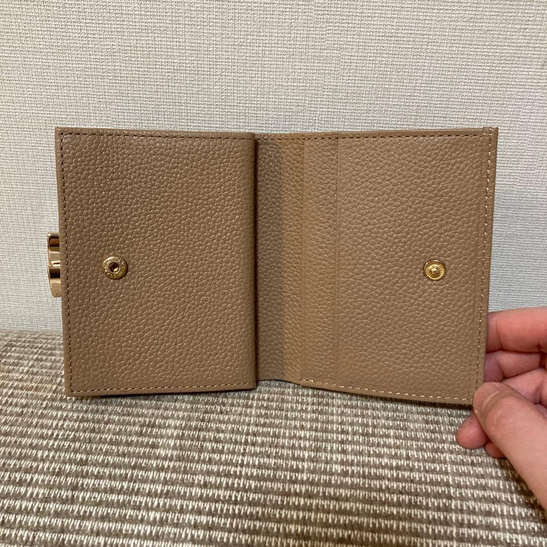 新品未使用 皇居　財布　ベージュ　レザー　二つ折り財布