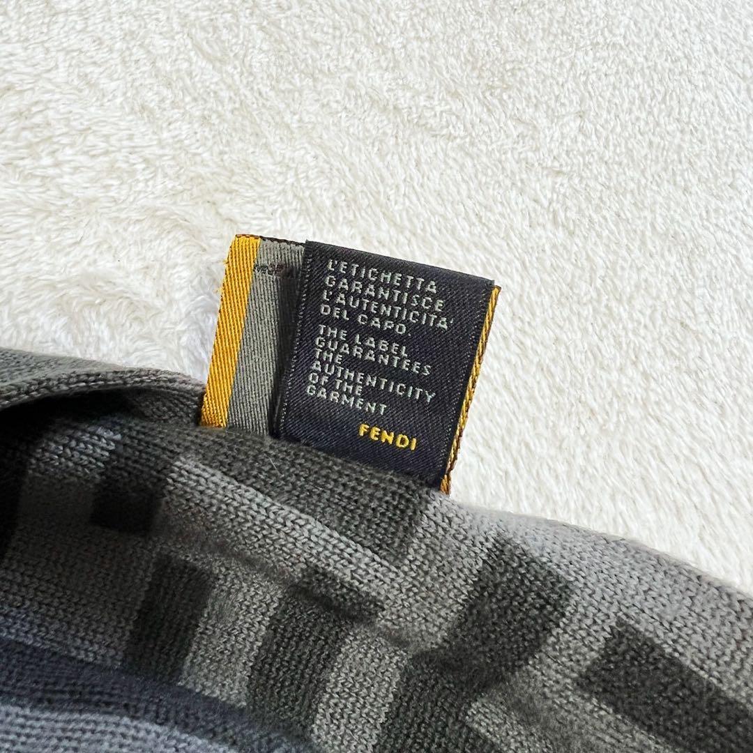FENDI フェンディ　FF　ズッカ柄　マフラー　ウール　グレー