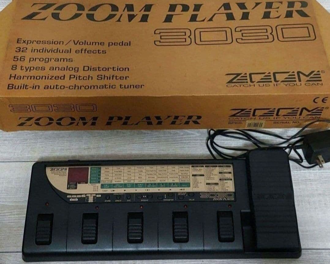 Fender サンバースト & ZOOM PLAYER3030 　&コードセット