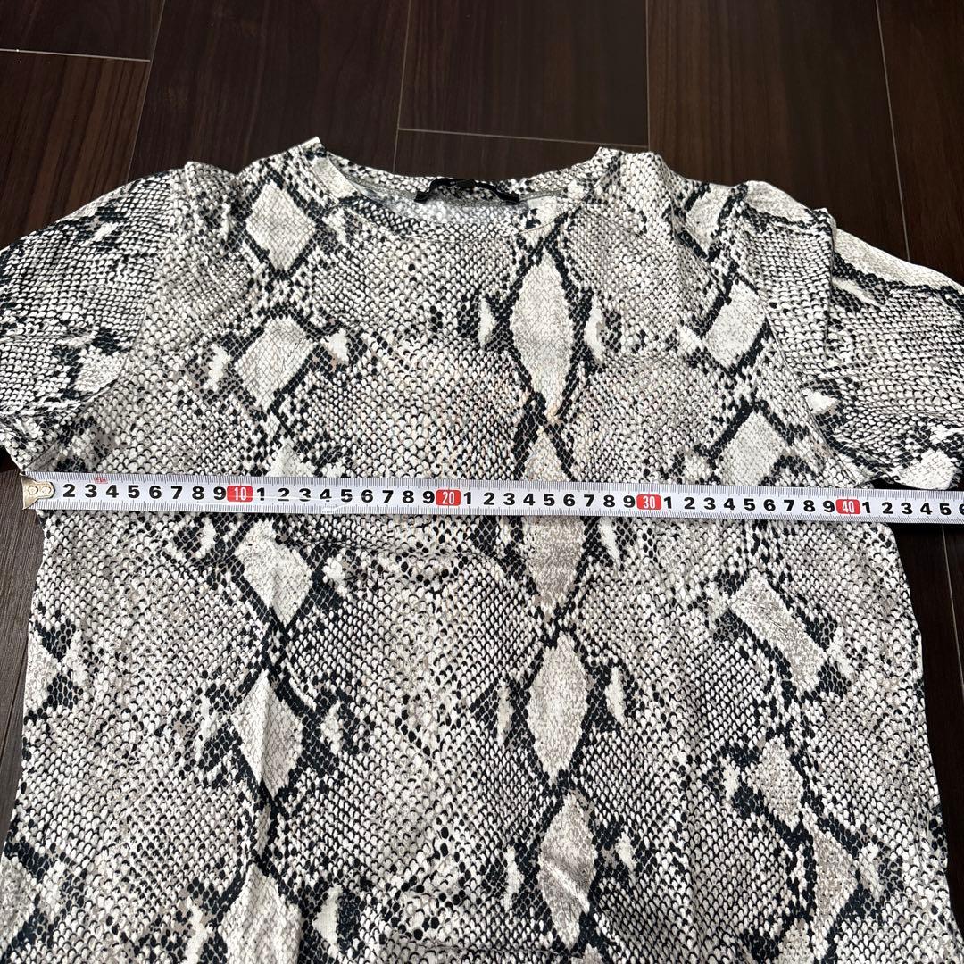 GUCCI ヘビ柄 半袖Tシャツ Mサイズ
