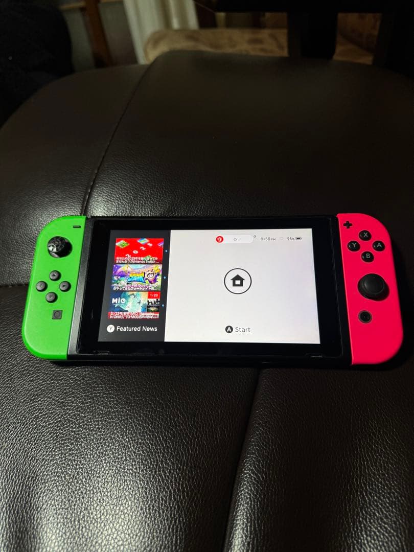 Nintendo Switch グリーン・ピンクジョイコン