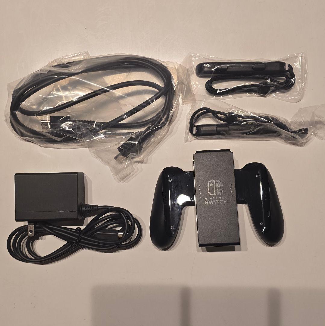 美品 Nintendo Switch 本体 青/赤 ジョイコン付き
