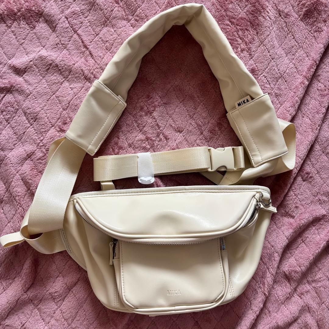 Mika Hugsling Bag アイボリー