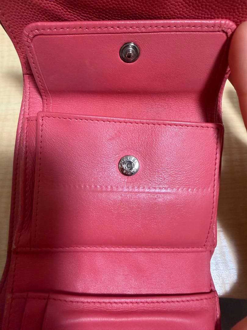 eriy CHANEL 三つ折り財布 キャビアスキン