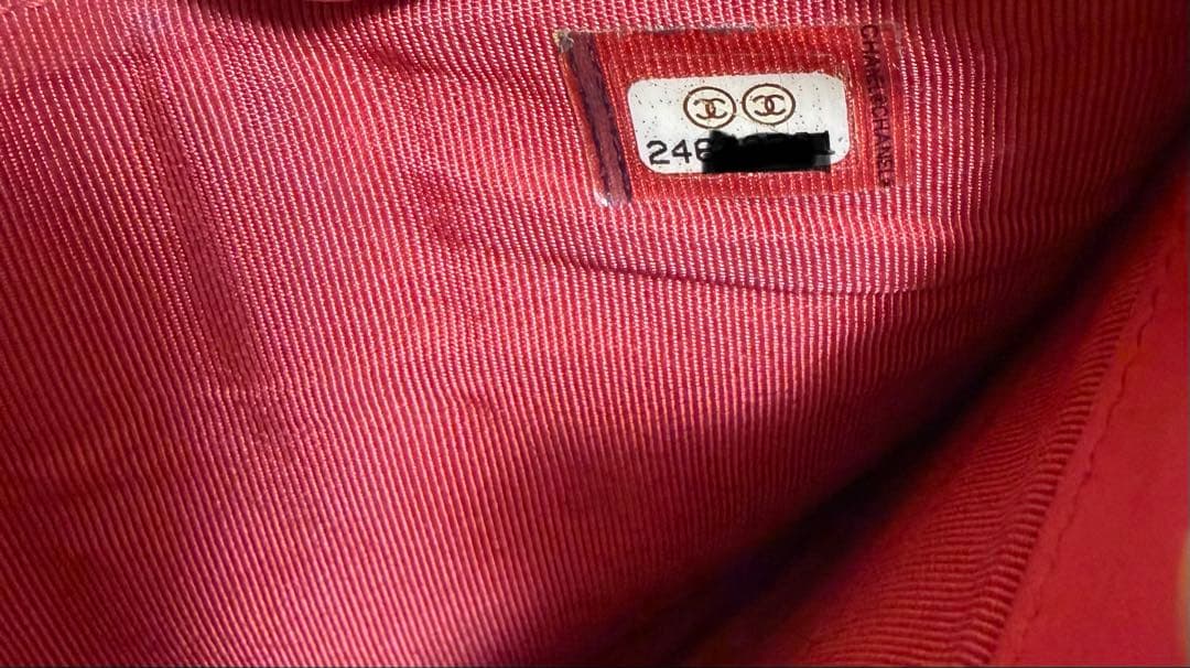 eriy CHANEL 三つ折り財布 キャビアスキン