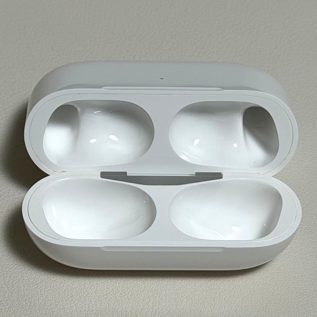 【美品】 Apple AirPods Pro 2 Lightning