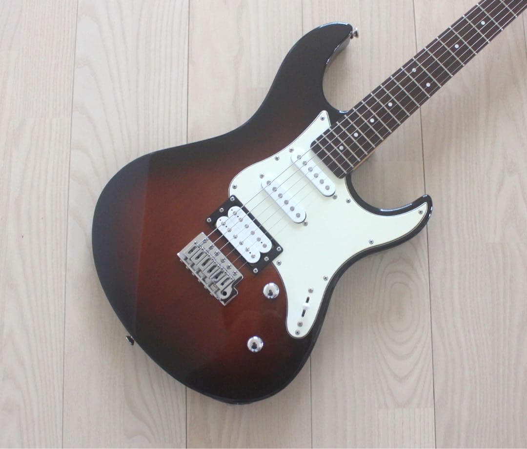［ぼっち・ざ・ろっく!］後藤ひとり PACIFICA PAC112 セット