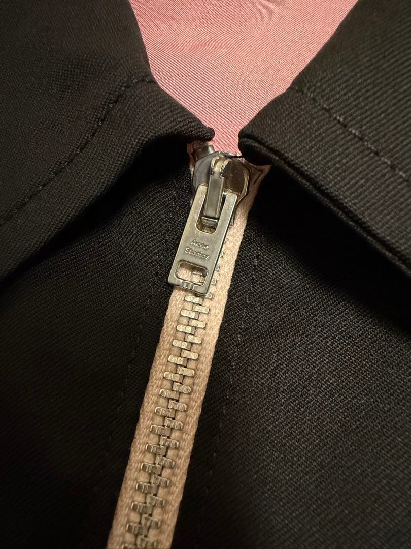 Acne Studios ブラックジップアップシャツ
