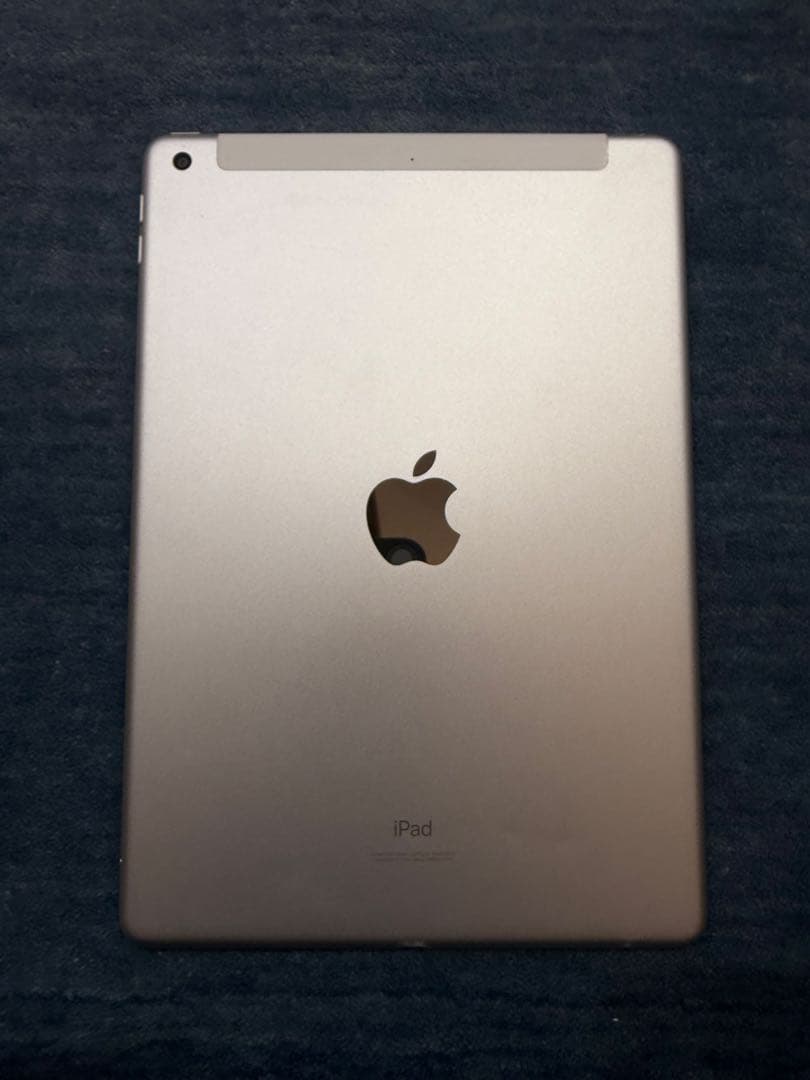 Apple iPad 第8世代 128GB 10.2インチ シルバー 本体