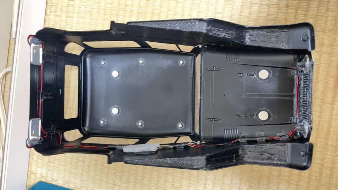 タミヤ ランクル40 ボディ 1/10 cr-01 おしゃれなライト付き