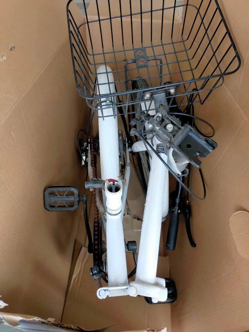 送料込み 防犯登録なし 折りたたみ自転車 後輪パンク バスケット付き