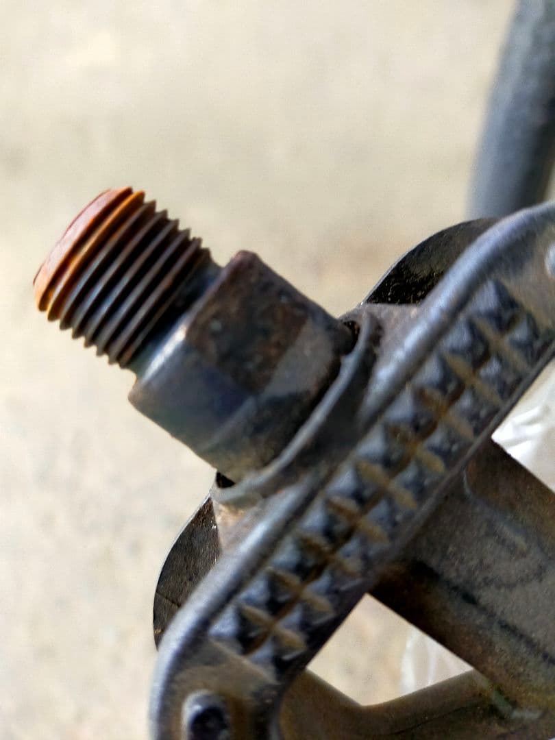 送料込み 防犯登録なし 折りたたみ自転車 後輪パンク バスケット付き