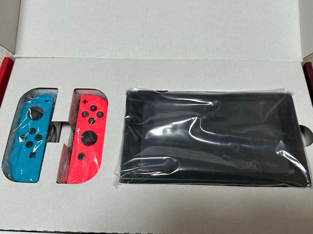 Nintendo Switch （付属品完備）、ホリパッド、proコン、ケース付