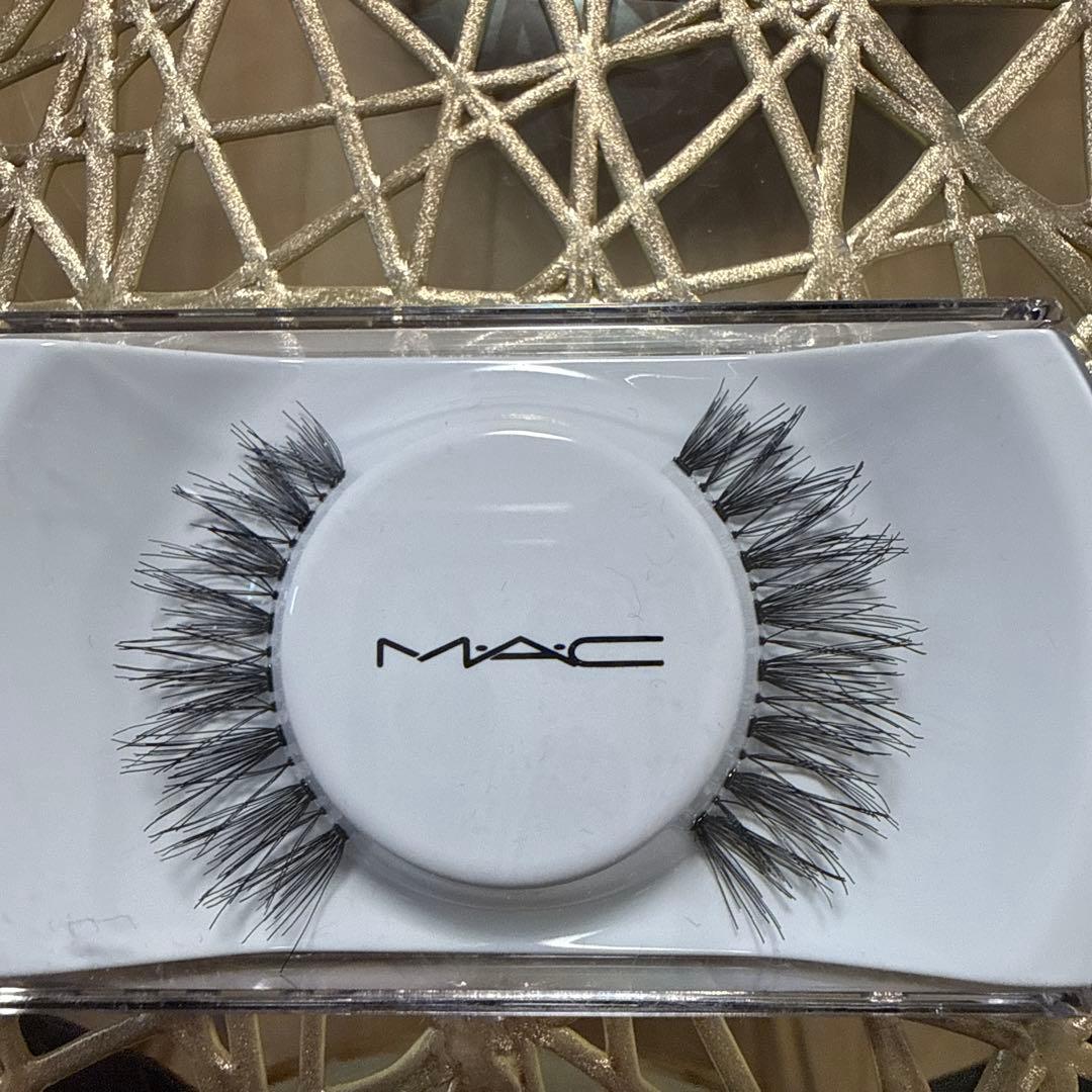 MAC つけまつ毛　#76