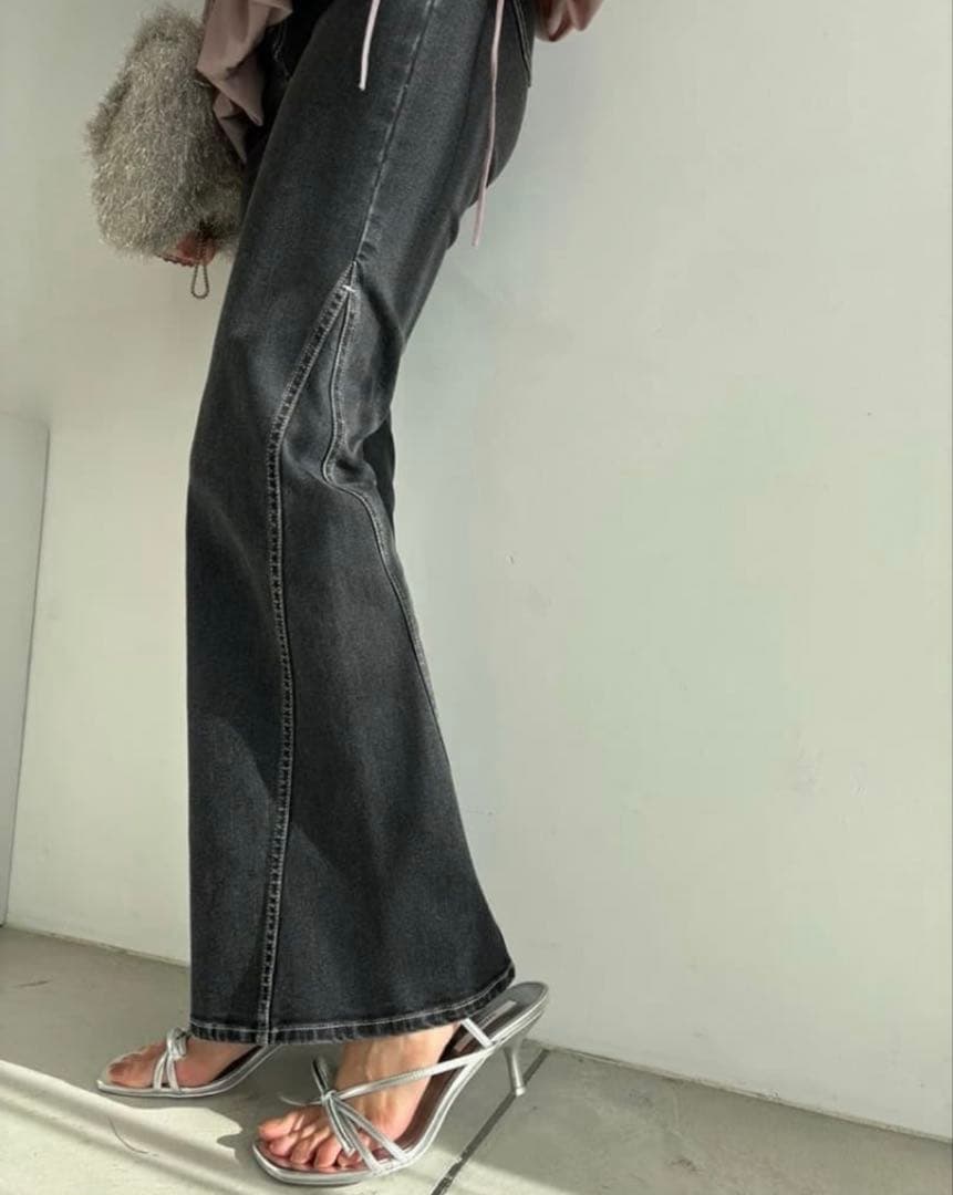Sustainableストレッチフレアデニムパンツ