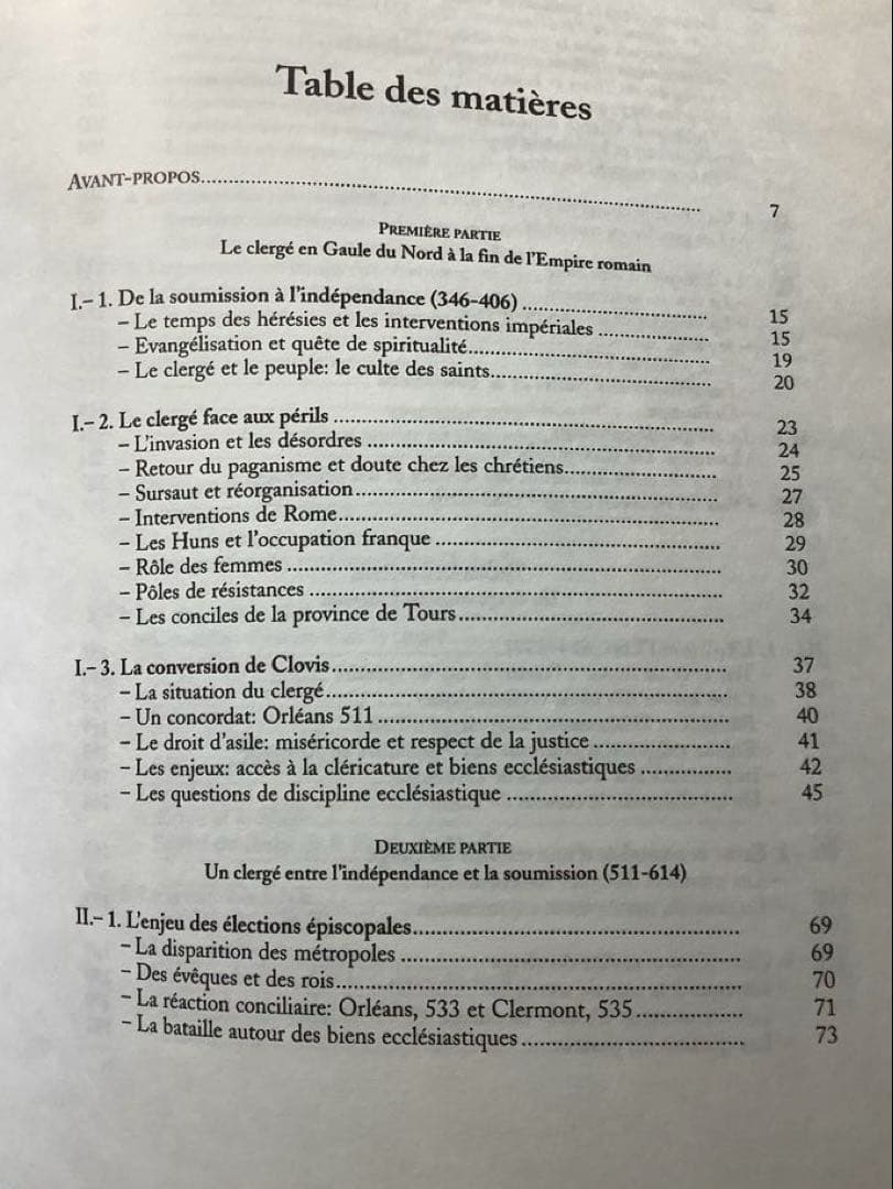 洋書 Hommes de Dieu et Fonctionnaires du Roi
