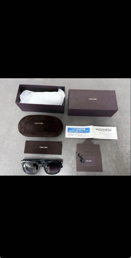 美品　TOMFORD サングラス　TF211AF 92B