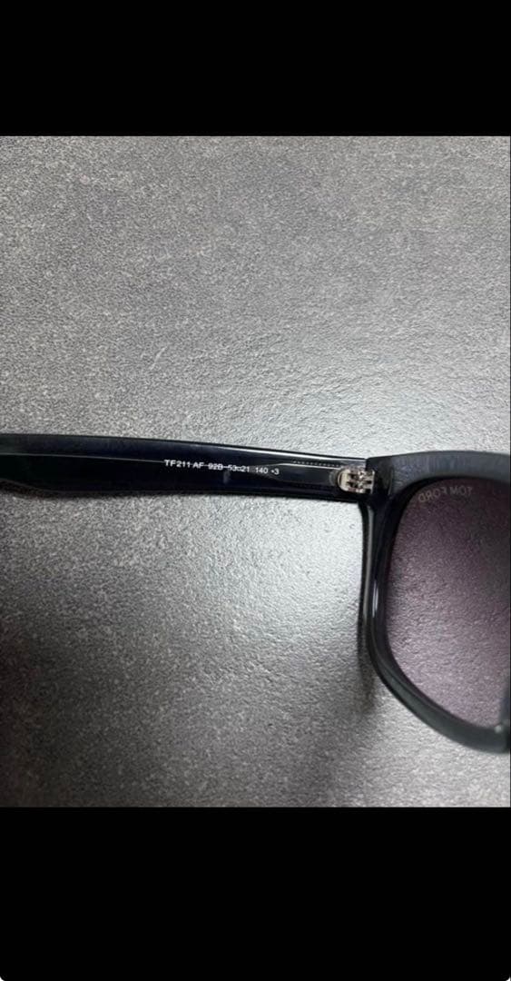 美品　TOMFORD サングラス　TF211AF 92B