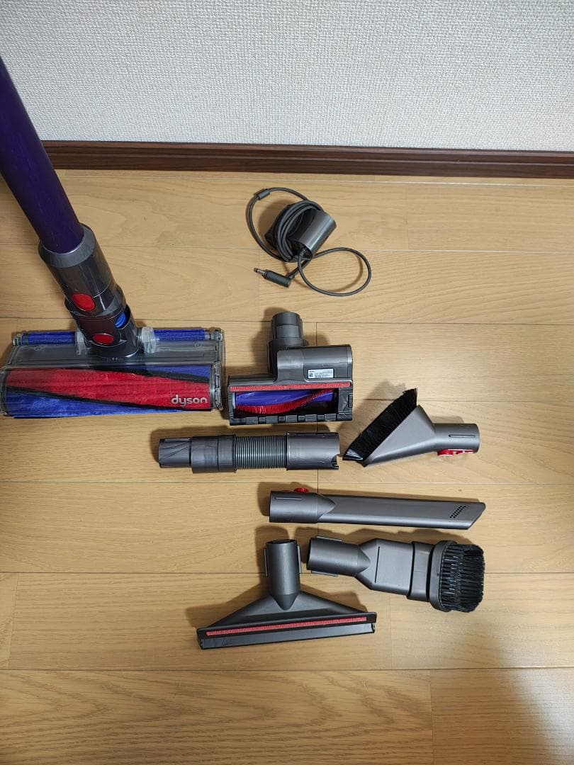 ダイソン★コードレス掃除機★V8★ＳV10★バッテリーの状態良好★1