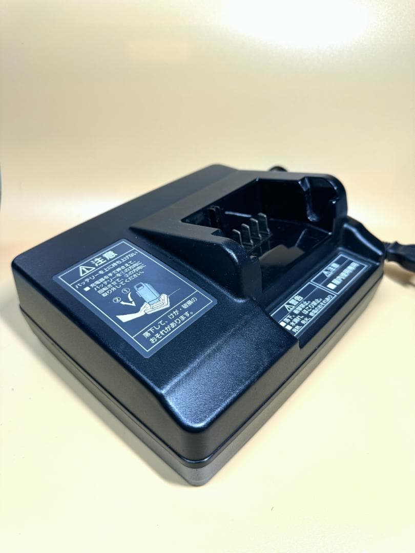 Panasonic 電動アシスト 充電器 NKJ069Z1