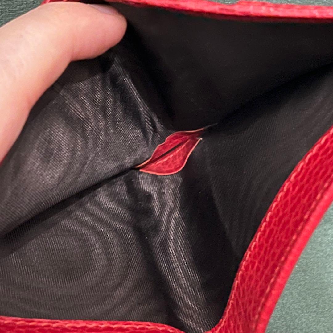 【美品！】GUCCI ミニ財布　マーモント　エンボスロゴ　二つ折り　GG レッド