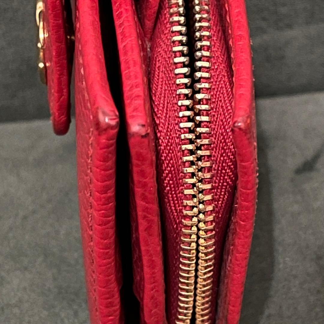 【美品！】GUCCI ミニ財布　マーモント　エンボスロゴ　二つ折り　GG レッド