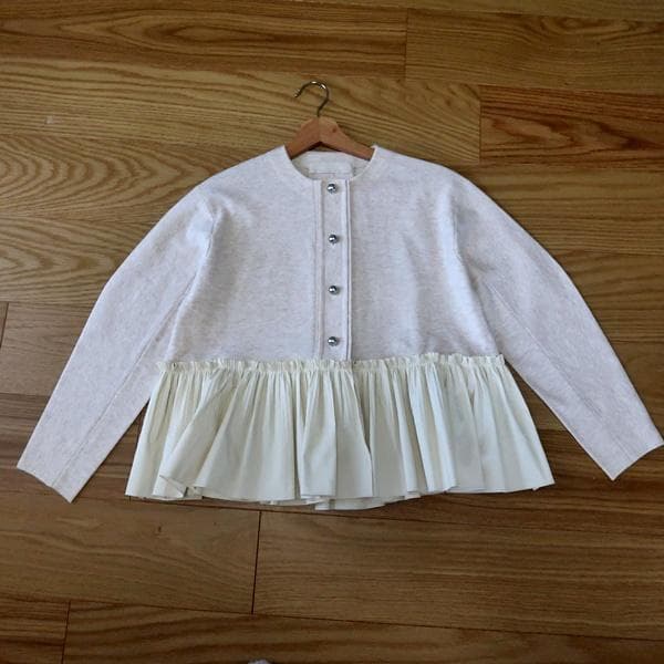美品■マリリンムーン■切替プリーツ立体ボタンカーディガン■ベージュ■size