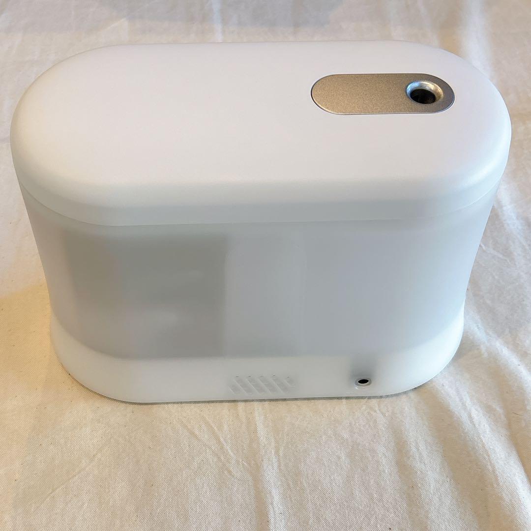 ☆　卓上加湿器　ホワイト　アロマディフューザー　加湿器　1.8ℓ　超音波式