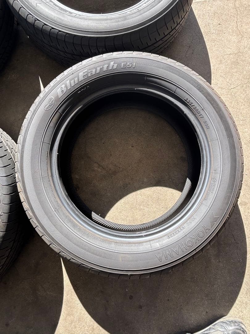 225/60R17 サマータイヤ ４本セット ヨコハマ BluEarth