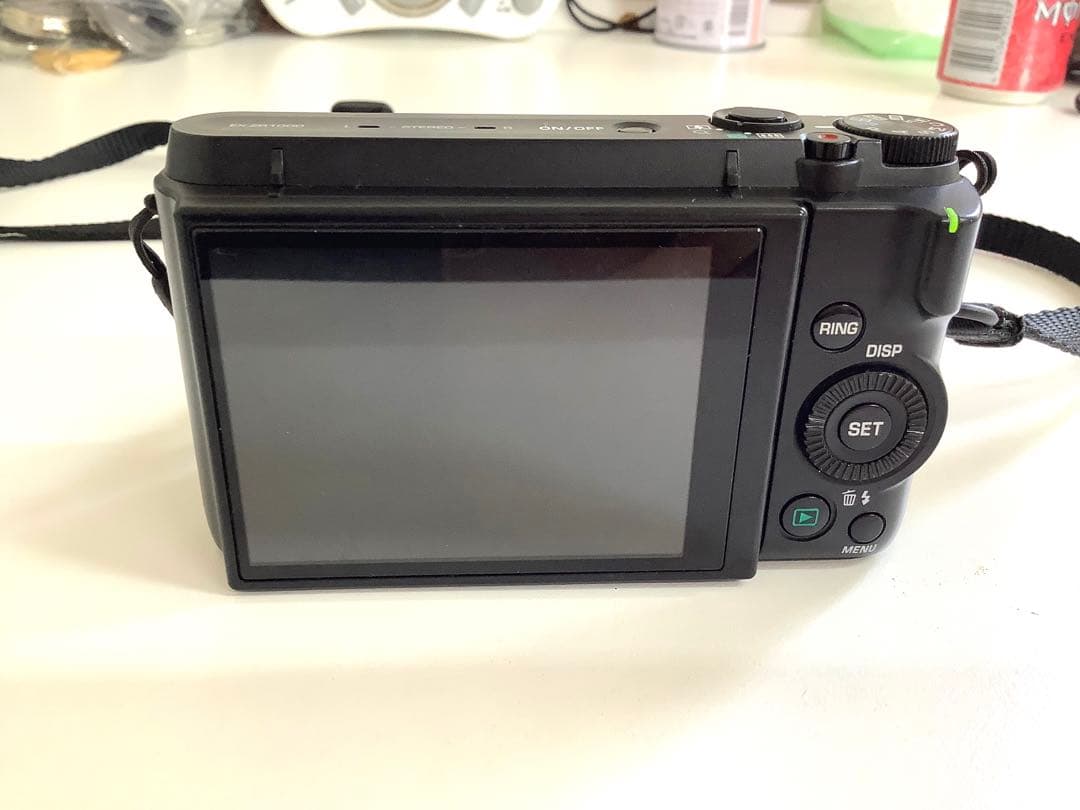 [z922]カシオ デジタルカメラ　EXILIM　EX-ZR1000　美品