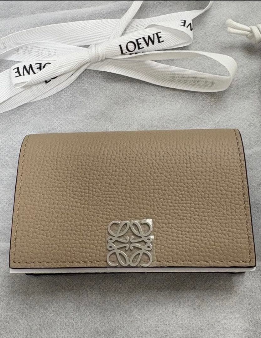 美品　ロエベ　LOEWE 名刺ケース　カードケース　正規品　箱とシール付き