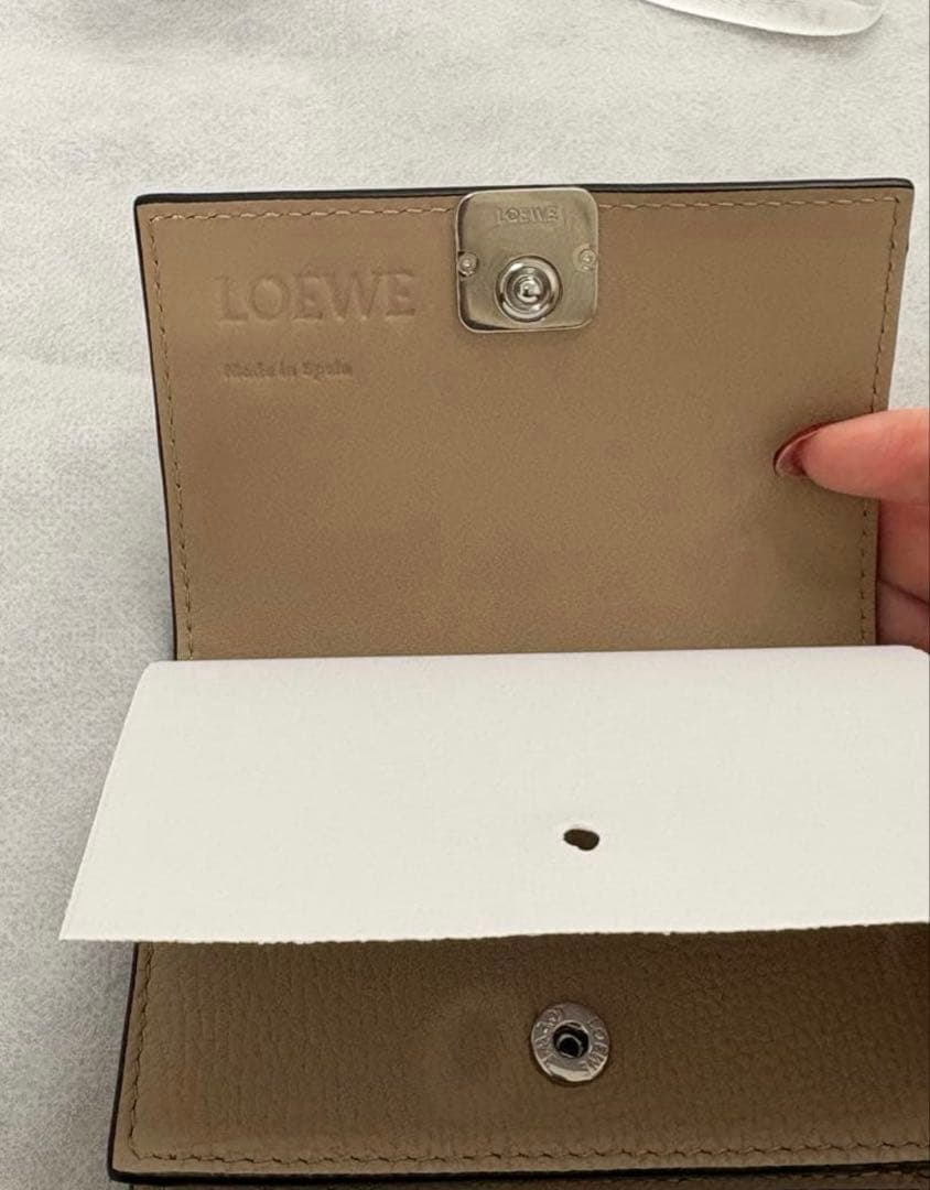 美品　ロエベ　LOEWE 名刺ケース　カードケース　正規品　箱とシール付き