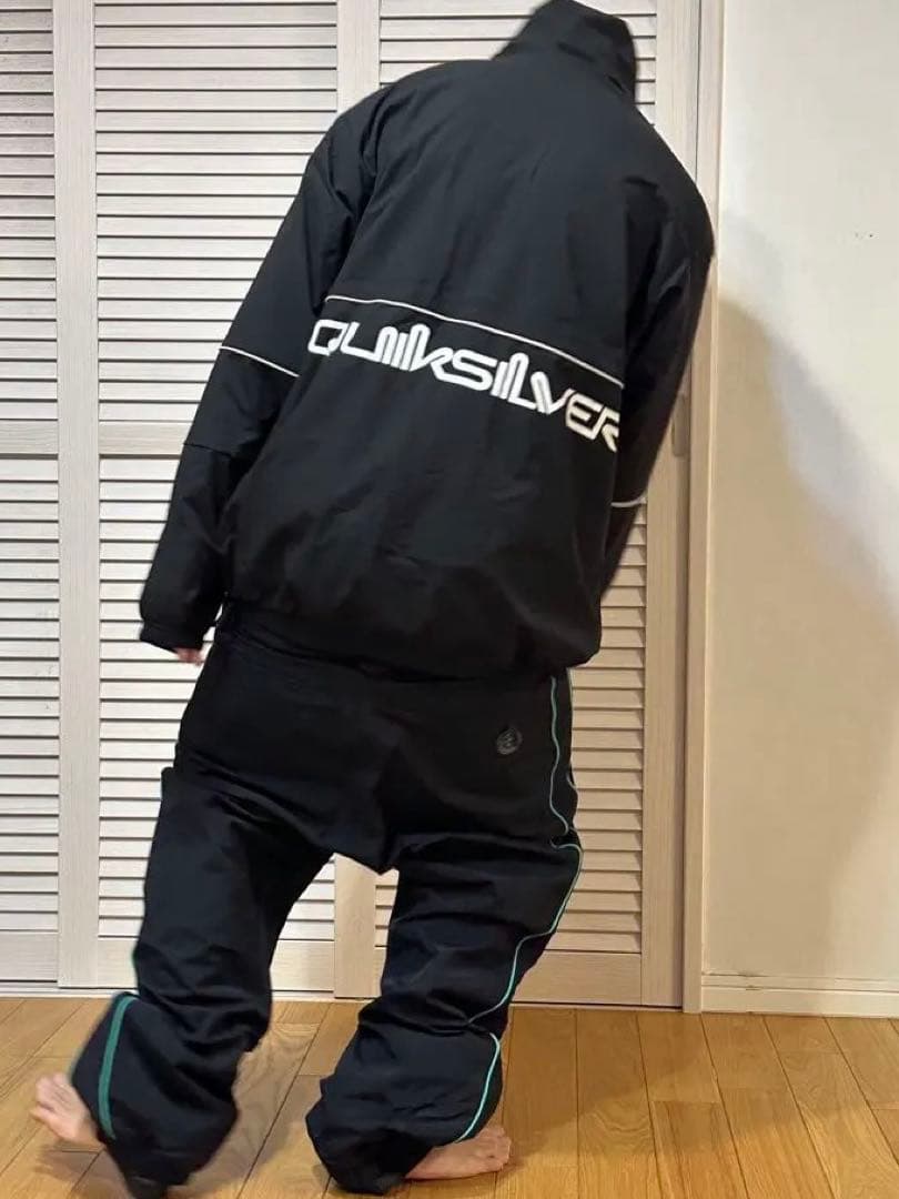 新品未使用　上下Ｌ　Quiksilver スノーボードウェア