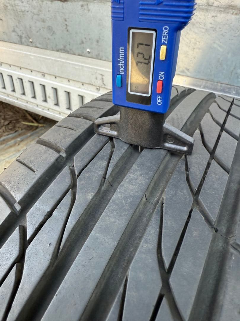 ヨコハマサマータイヤ205／60R16 92H深溝