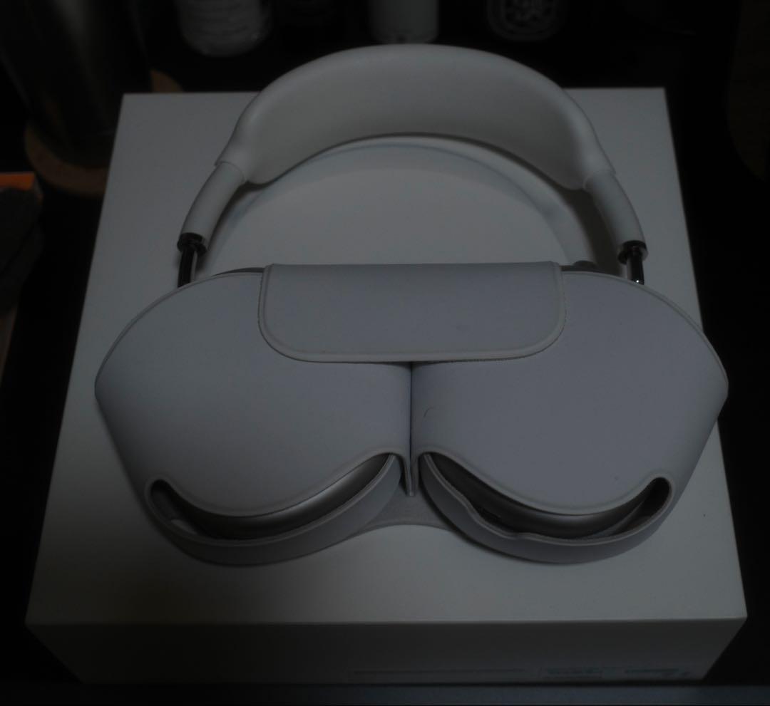 本体新品 Air Pods Max Silver ヘッドホン 廃盤モデル　箱付き