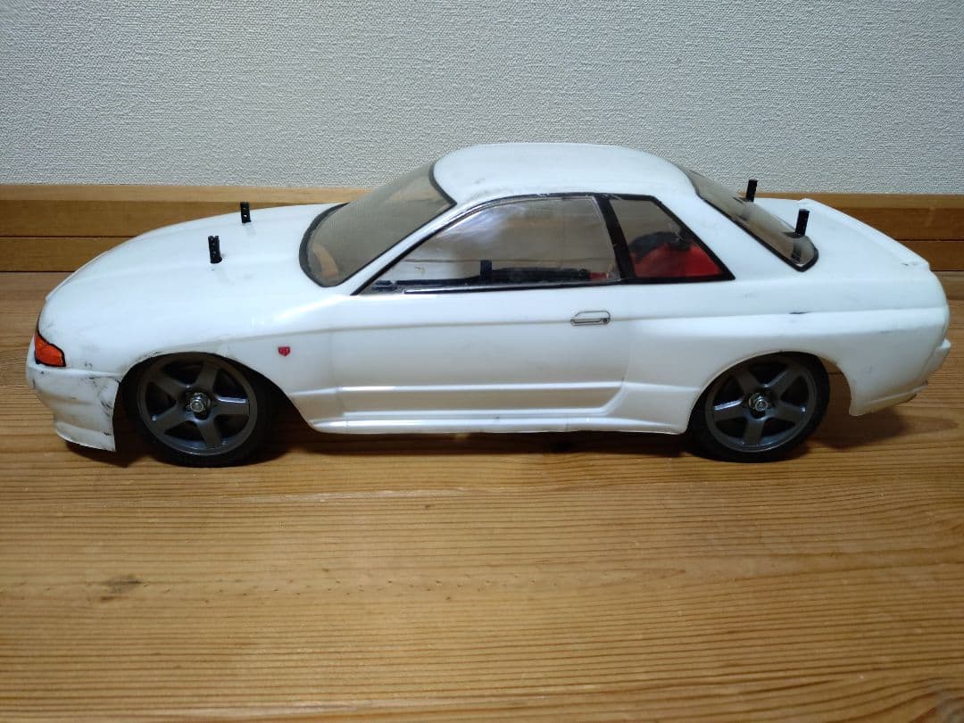 タミヤ　TA01　シャーシ　スカイライン　GT-R　ボディ　ラジコン　セット