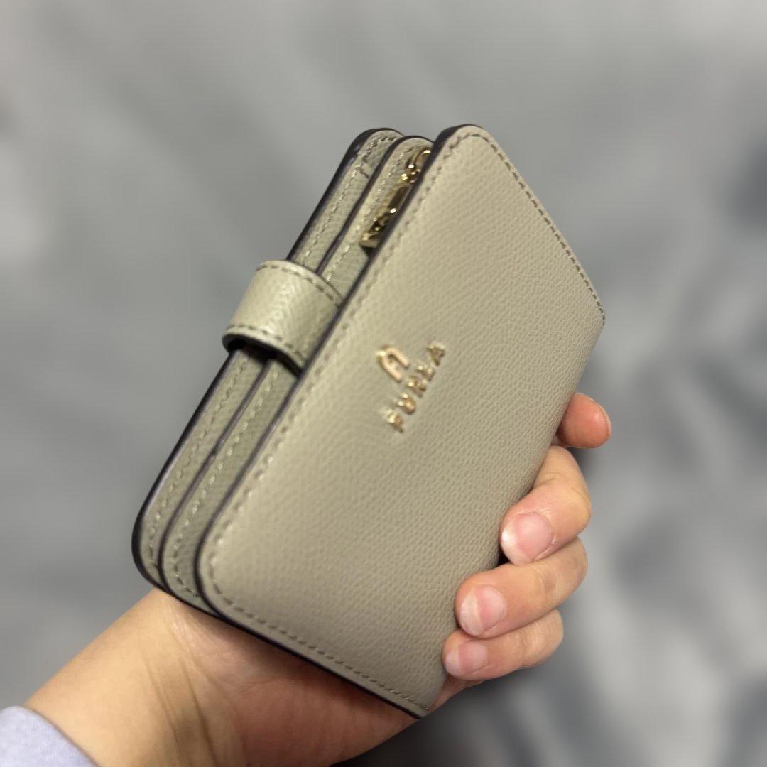 FURLA 二つ折り財布 グレー