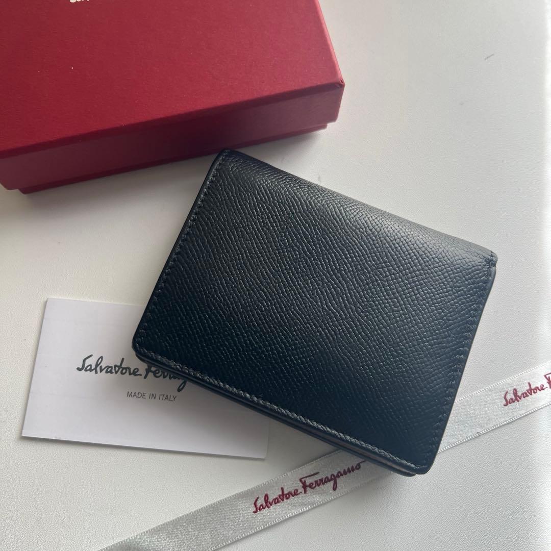191 美品 Ferragamo サルバトーレフェラガモ 2つ折り財布