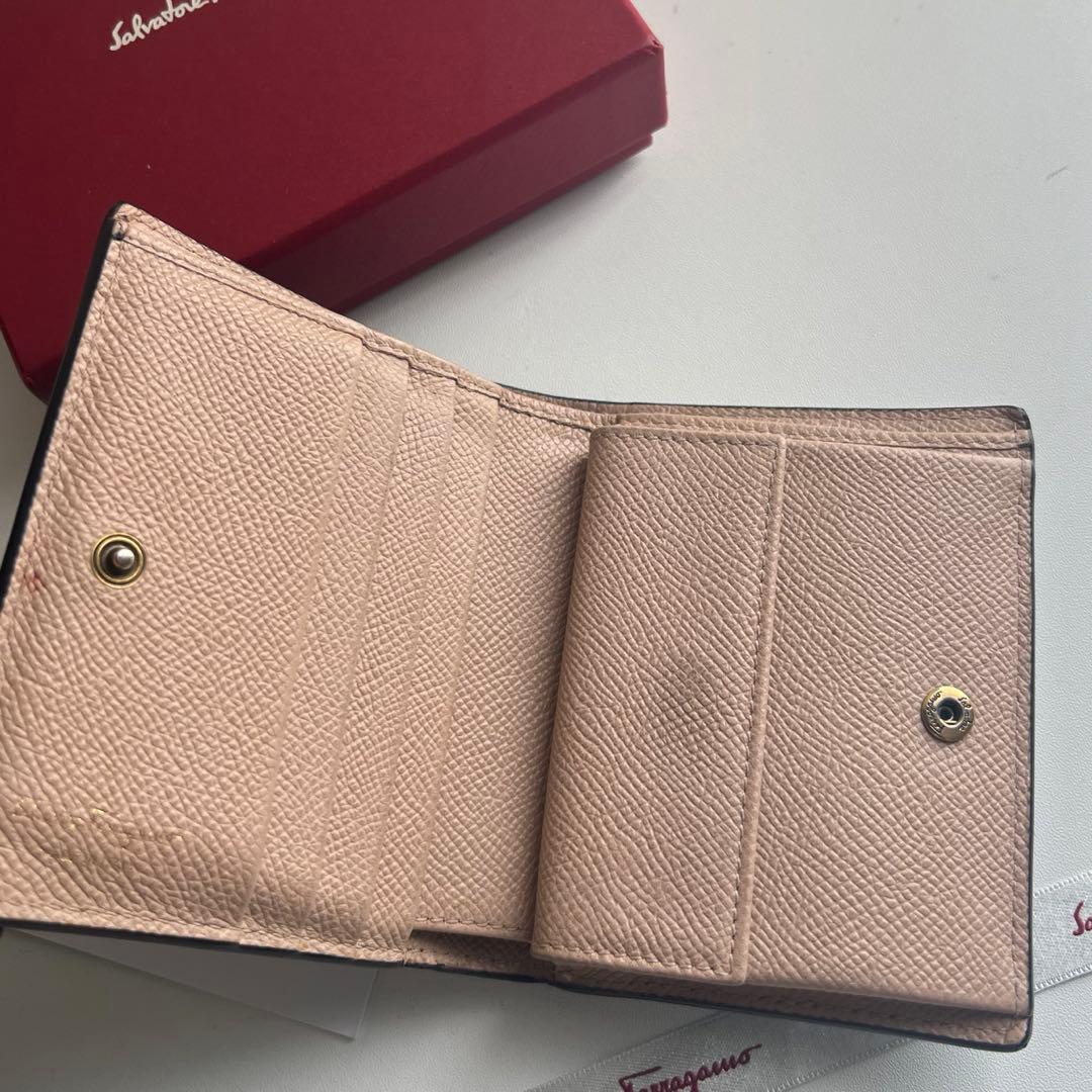 191 美品 Ferragamo サルバトーレフェラガモ 2つ折り財布