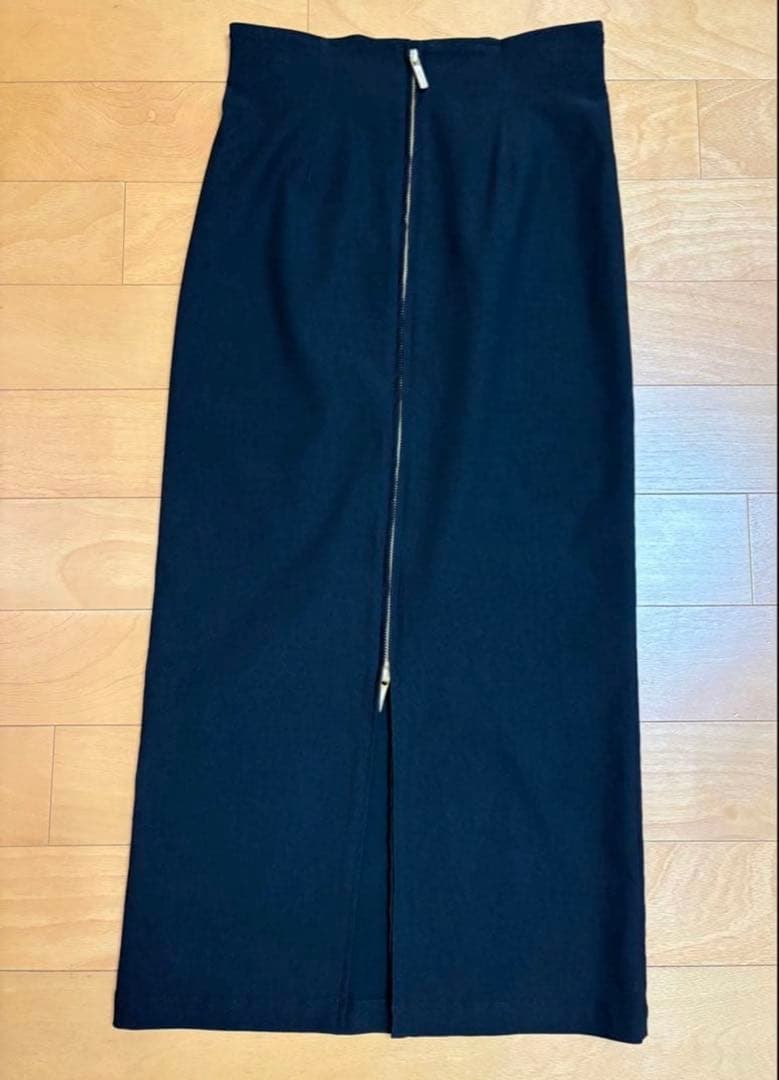 未使用　コンフォートストレッチジップタイトスカート　ブラック38