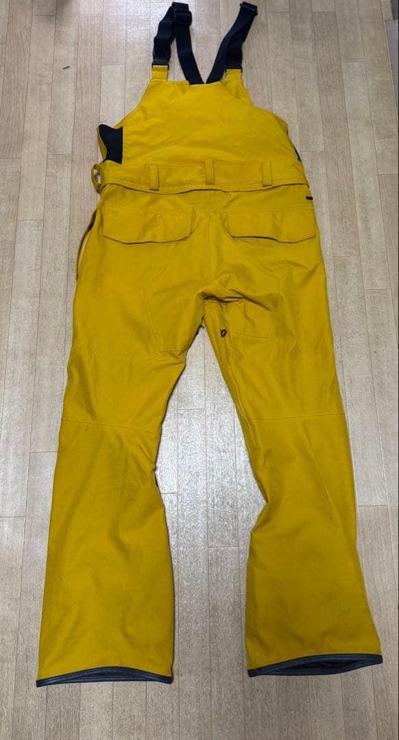 VOLCOM イエロー スノーボードウェア M (Lサイズ（日本）