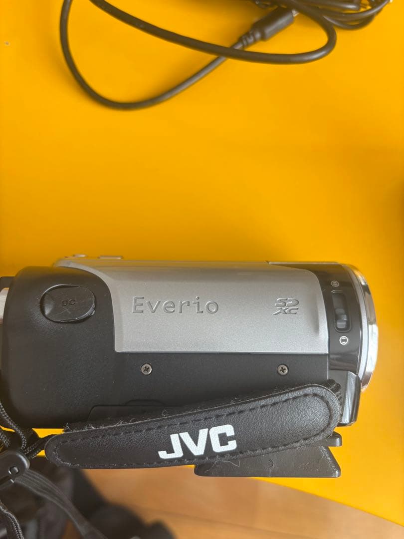 JVC Everio FULL HD ビデオカメラ 本体 GZ-E311-S