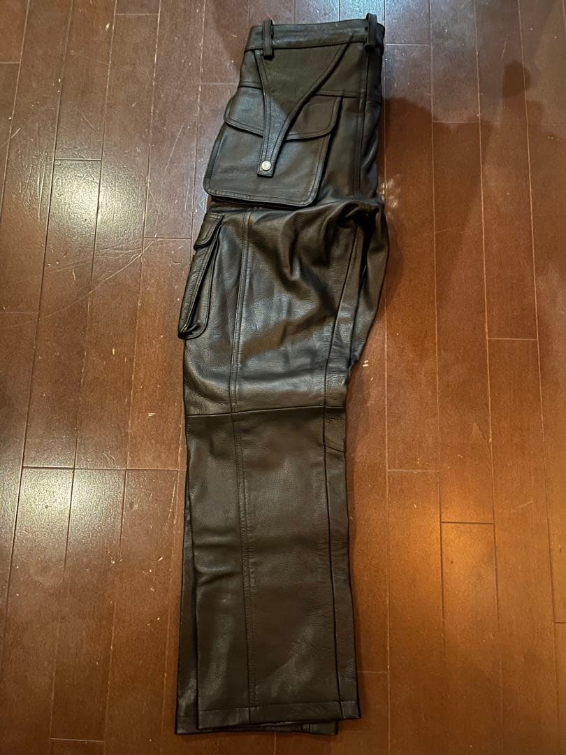 レザーパンツ、レザーカーゴパンツ 黒 バイカーパンツ