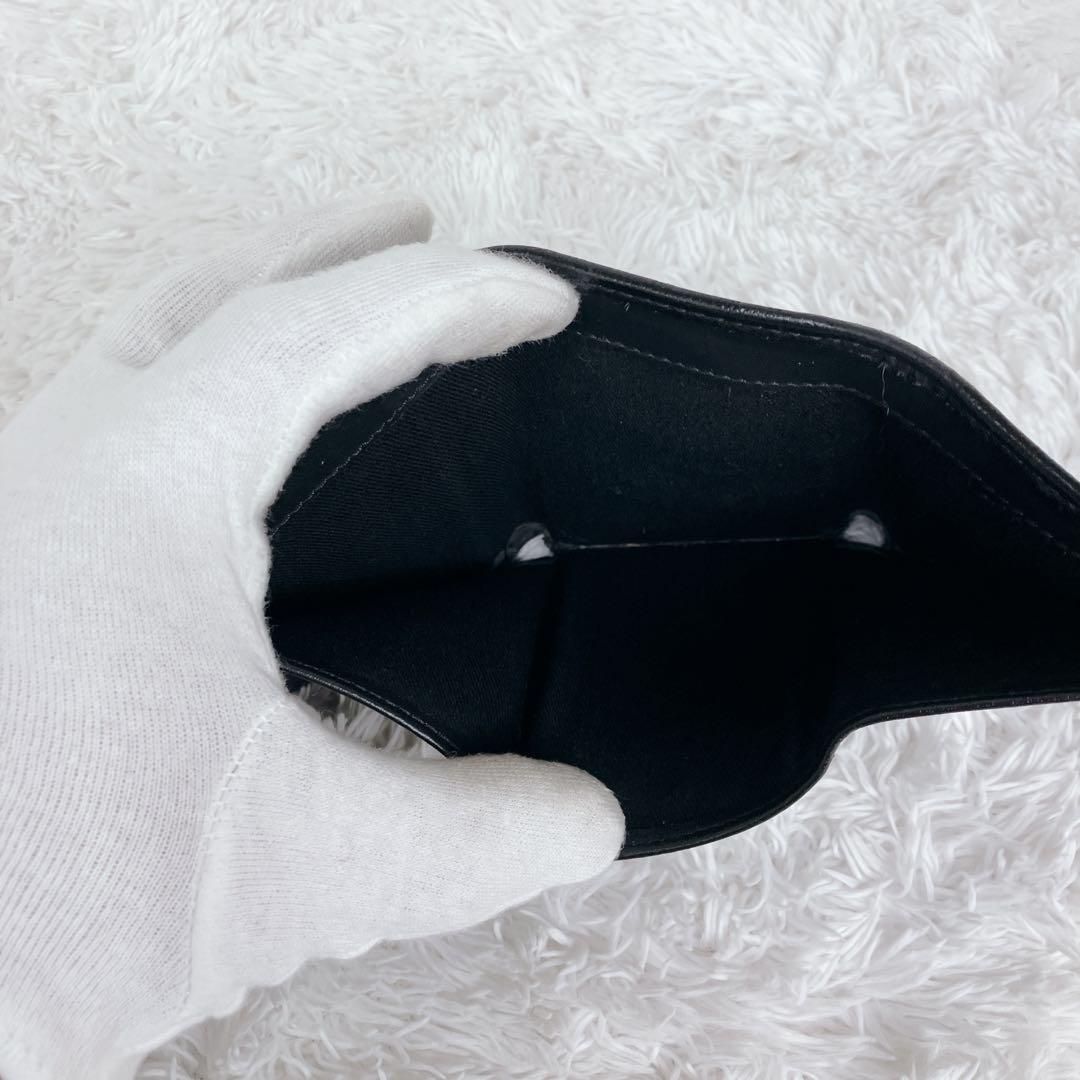 箱付き美品✨ヴィヴィアンウエストウッド　折り財布　サフィアーノ　ブラック　黒