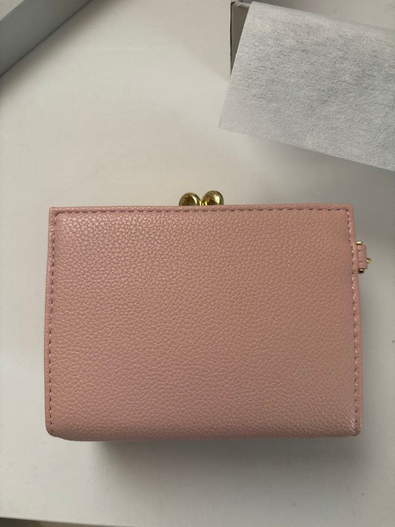 サマンサベガ　新品未使用　ハート型金具付きピンク三つ折り財布